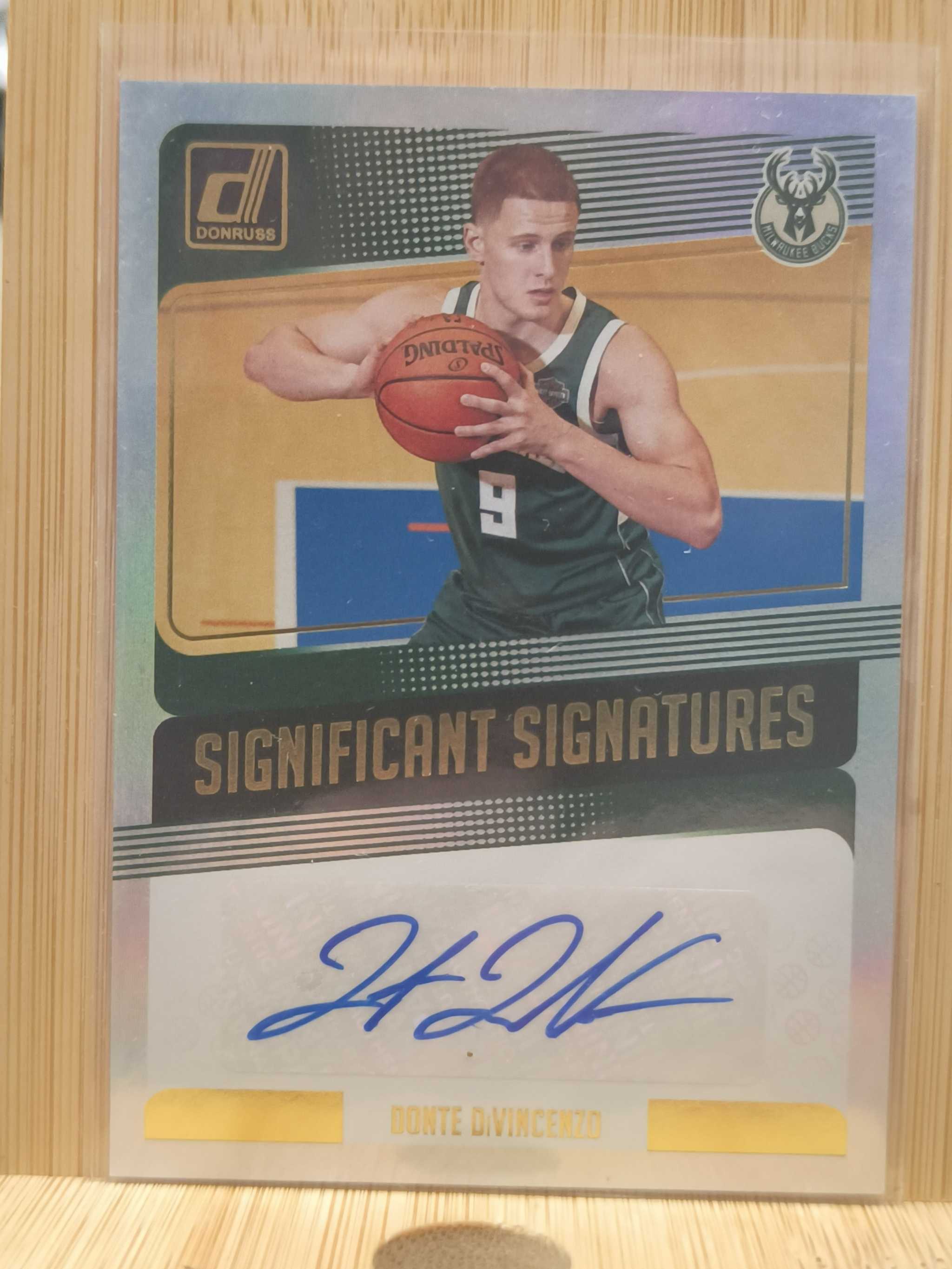 2018-19 Donruss Significant Signatures #83 Donte DiVincenzo Autograph